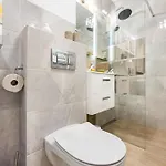 Metro Zacisze Fausta House With Garden By Bookinghost Warschau