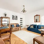 Apartment Metro Zacisze Fausta House With Garden By Bookinghost Warschau