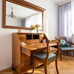 Apartamento Metro Zacisze Fausta House With Garden By Bookinghost