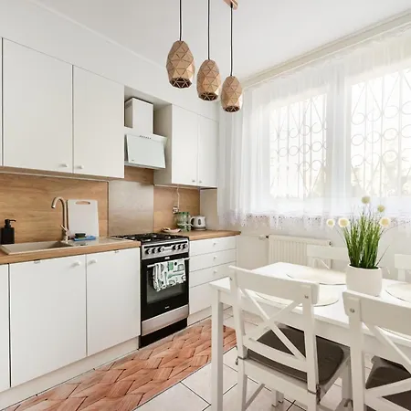 Apartament Metro Zacisze Fausta House With Garden Warszawa