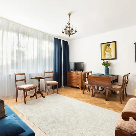 Metro Zacisze Fausta House With Garden * Warsaw
