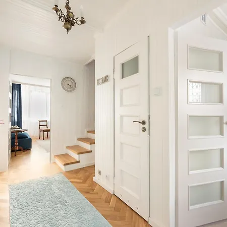 Апартаменты Metro Zacisze Fausta House With Garden By Bookinghost *