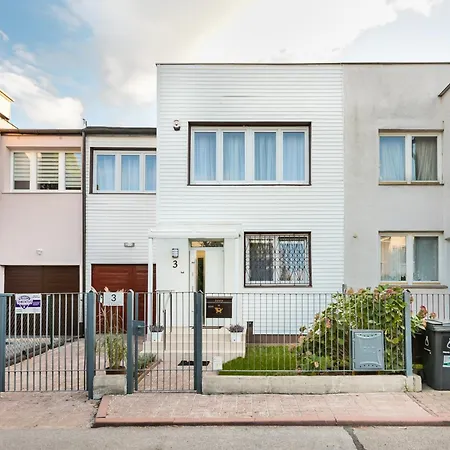 Metro Zacisze Fausta House With Garden Apartment Warsaw