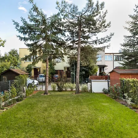 Metro Zacisze Fausta House With Garden By Bookinghost Apartamento Varsovia