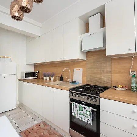 Апартаменты Metro Zacisze Fausta House With Garden By Bookinghost *