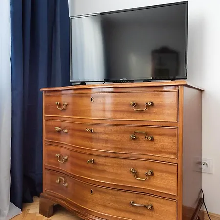 Metro Zacisze Fausta House With Garden By Bookinghost Апартаменты *